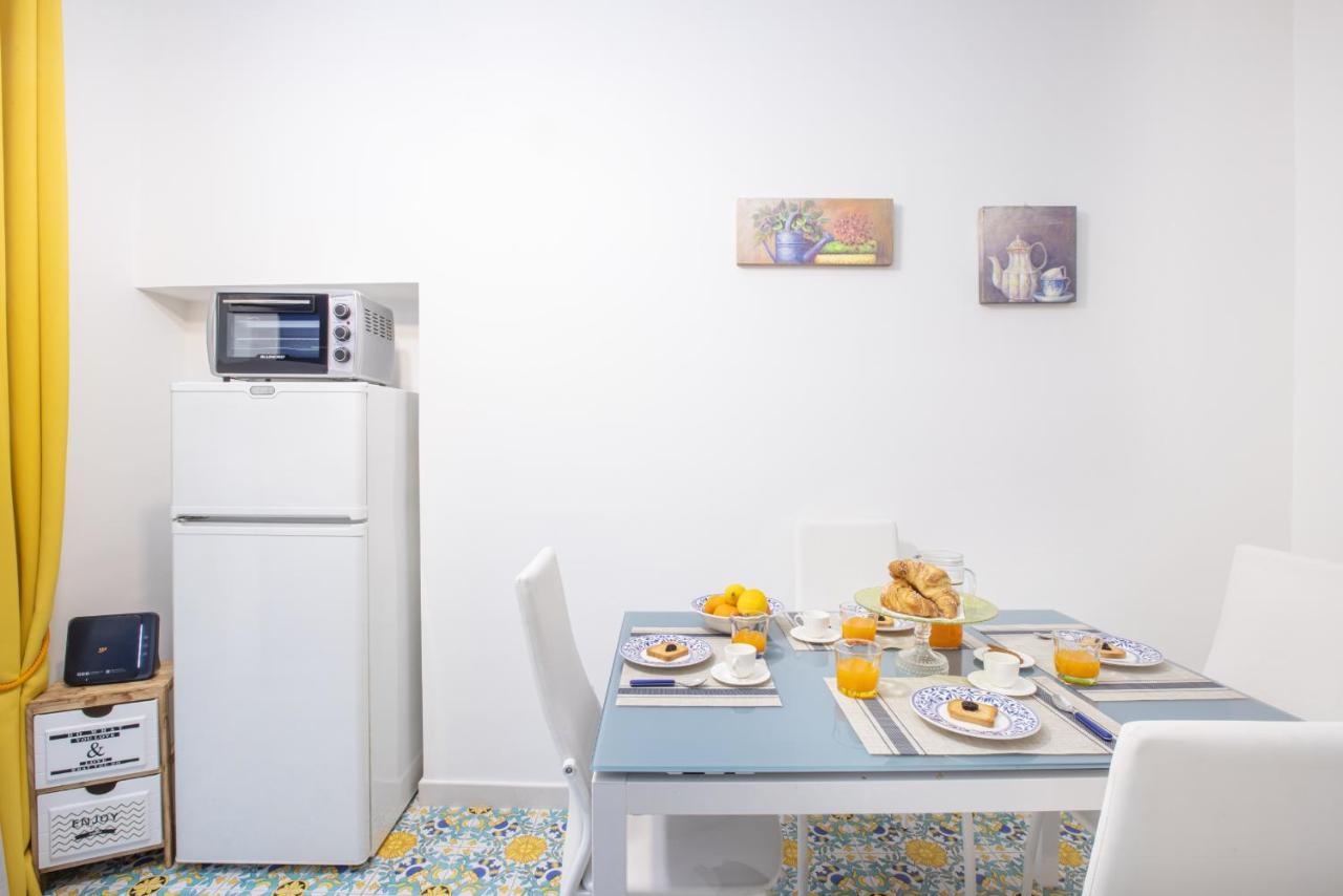 Brezza Marina-Authentic Sorrento Flat By The Beach Extérieur photo